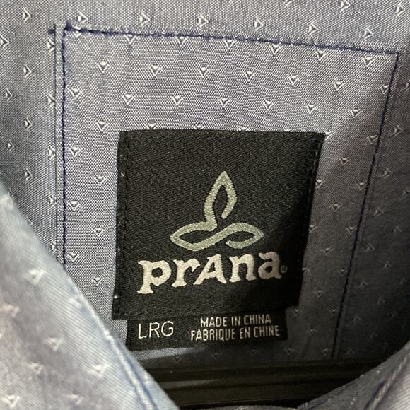 Prana Men Blue/White Two Front Pockets Button Down Long Sleeve Shirt Size L - Picture 10 of 10